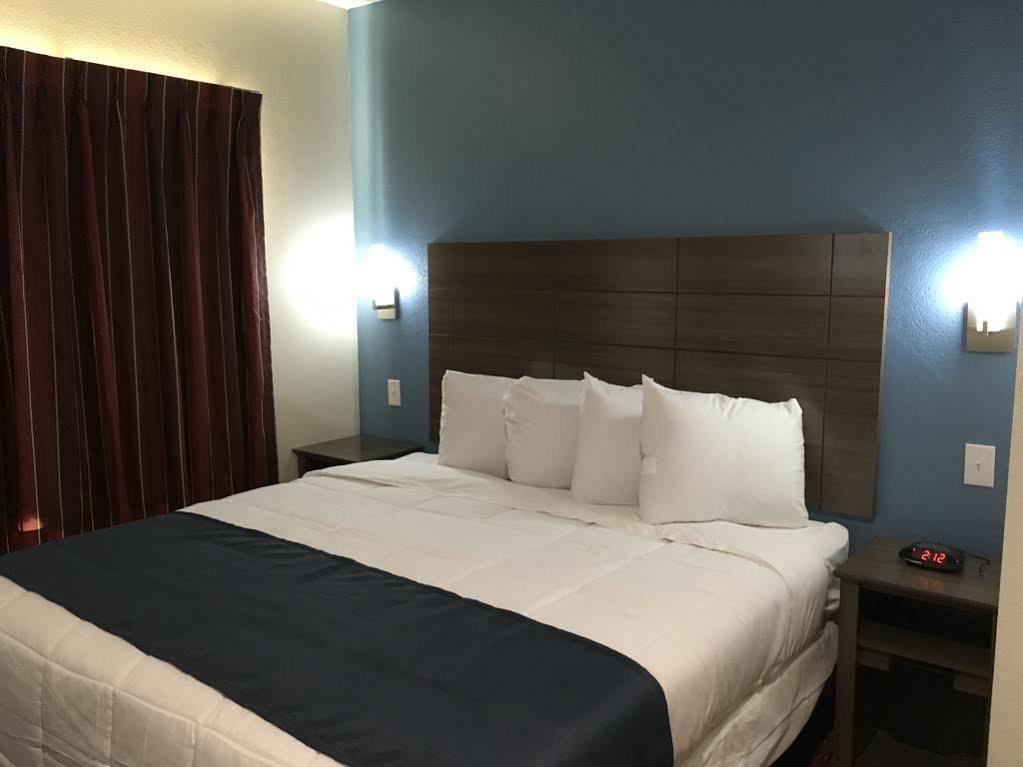 Americas Best Value Inn Decatur Exterior photo